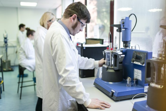 Case Study: Cost-effective process development of complex cream ensures consistent quality and on-time delivery of clinical trial material